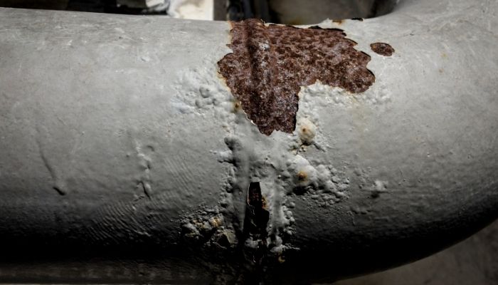 Potensi Korosi dalam Industri dan Solusinya dengan Composite Wrapping